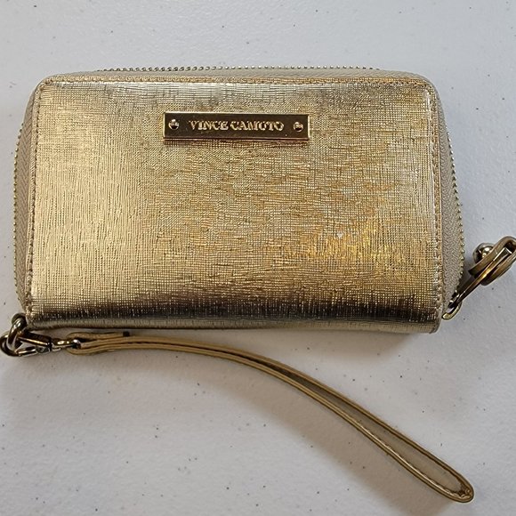 Vince Camuto Handbags - Vince Camuto Gold Vivi Indexer Wallet